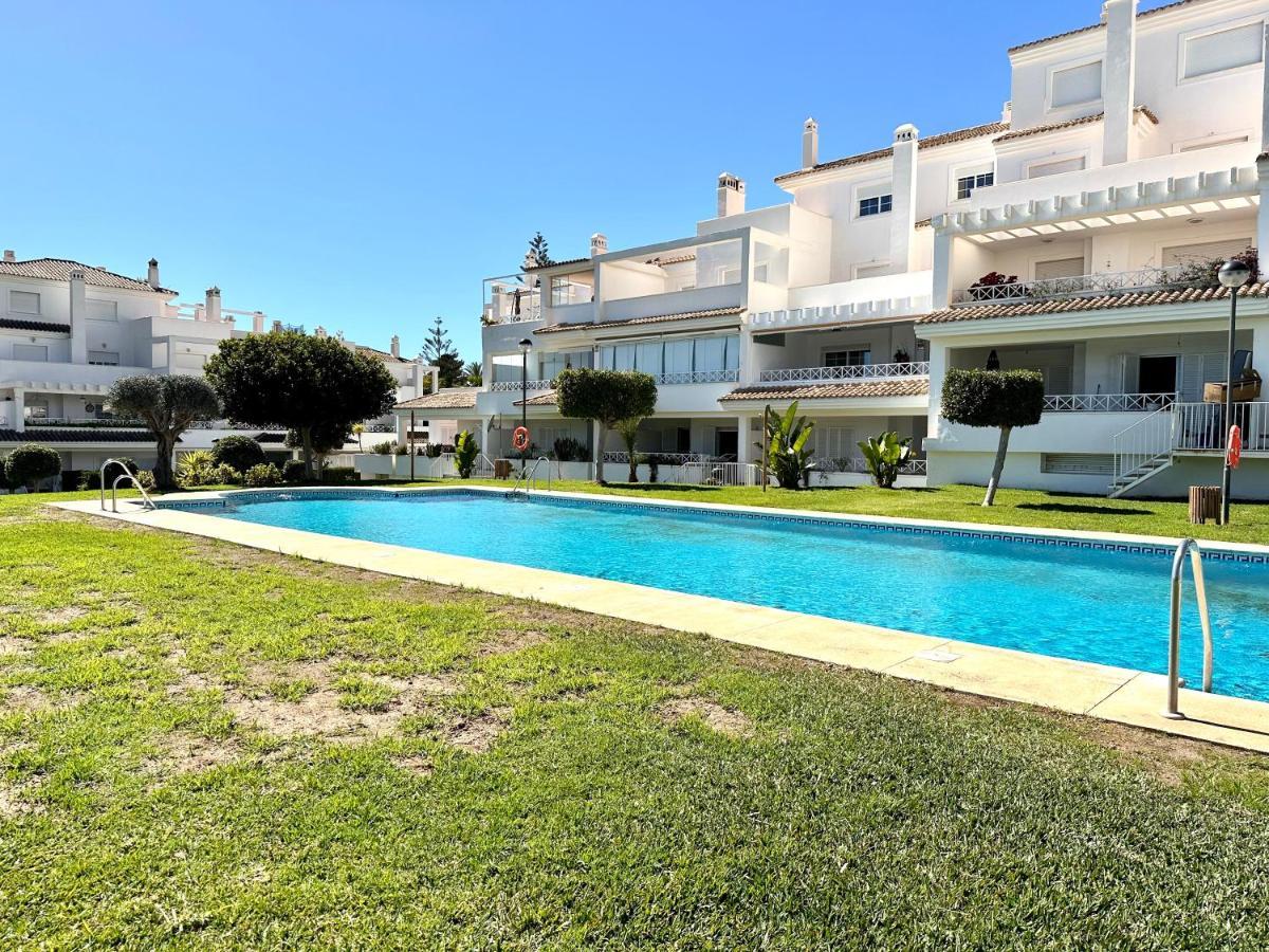 Moderno Apartamento Con Preciosas Vistas Al Mar En Urbanizacion Con Piscina - Rio Real 11 2G Marbella Eksteriør bilde
